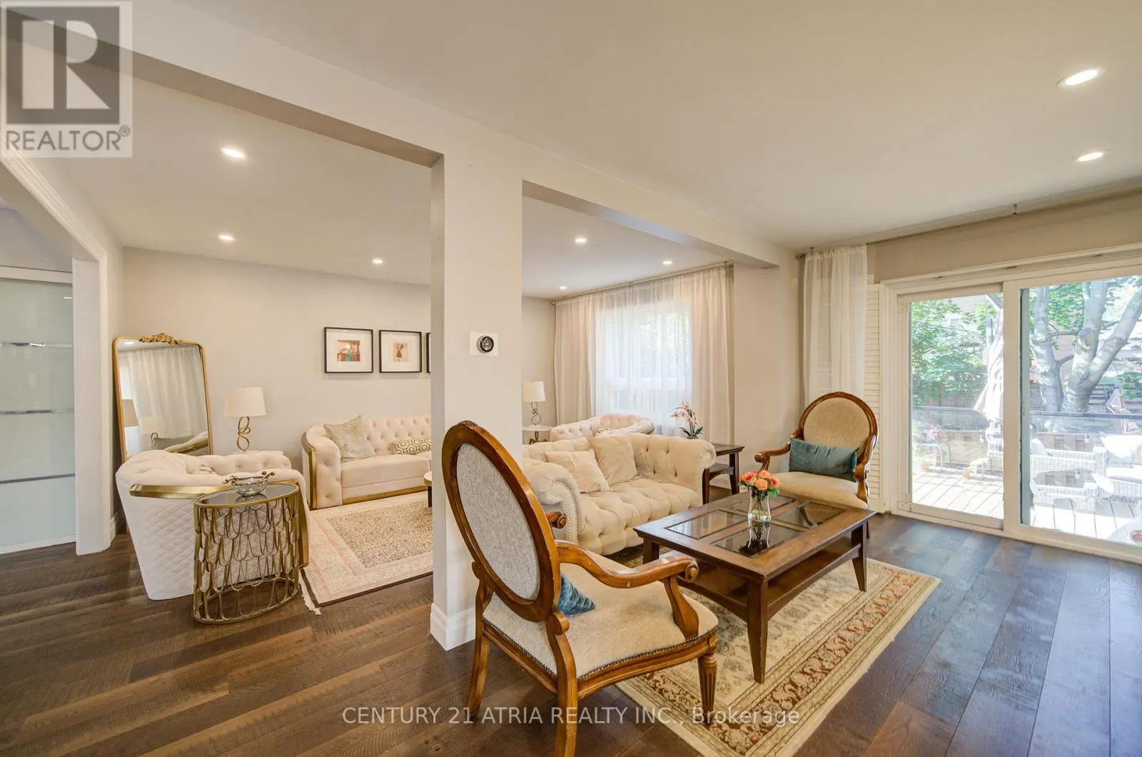 18 PARK LANE CIRCLE