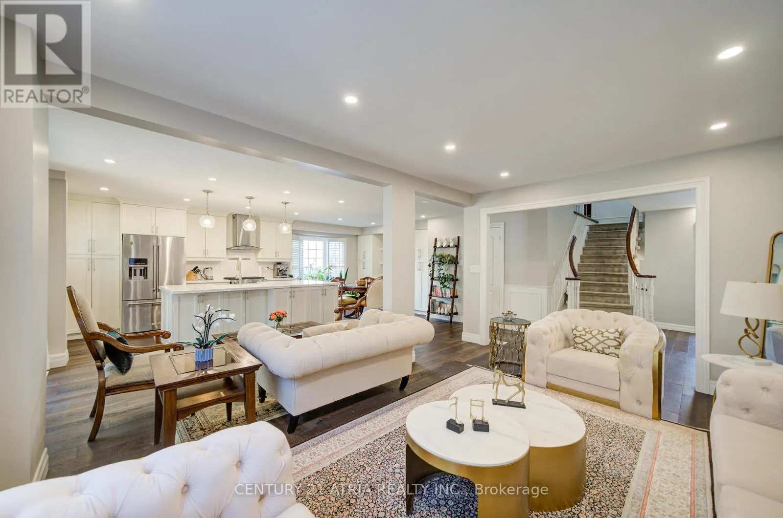 18 PARK LANE CIRCLE