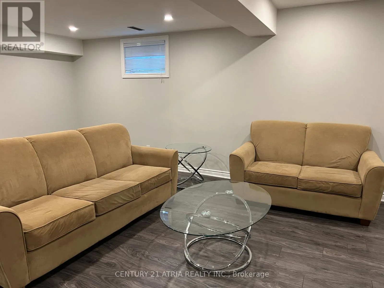 18 PARK LANE CIRCLE