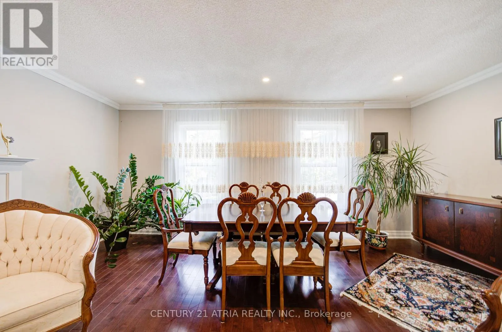 18 PARK LANE CIRCLE
