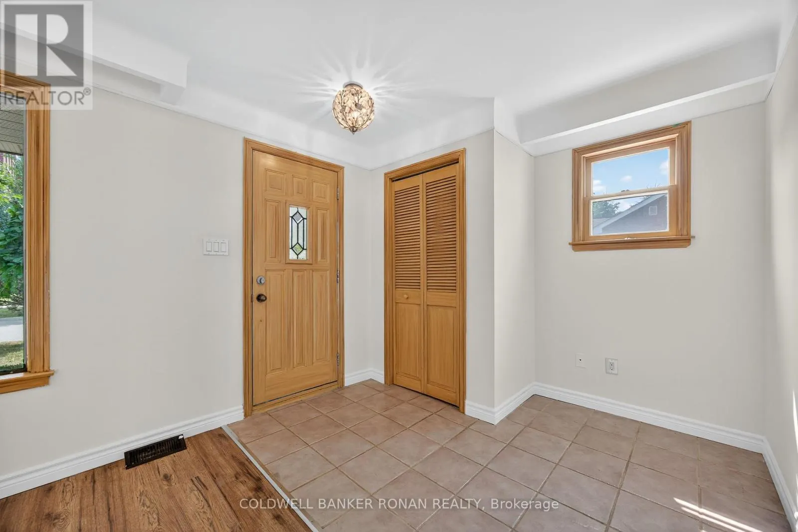 180 WELLINGTON STREET E