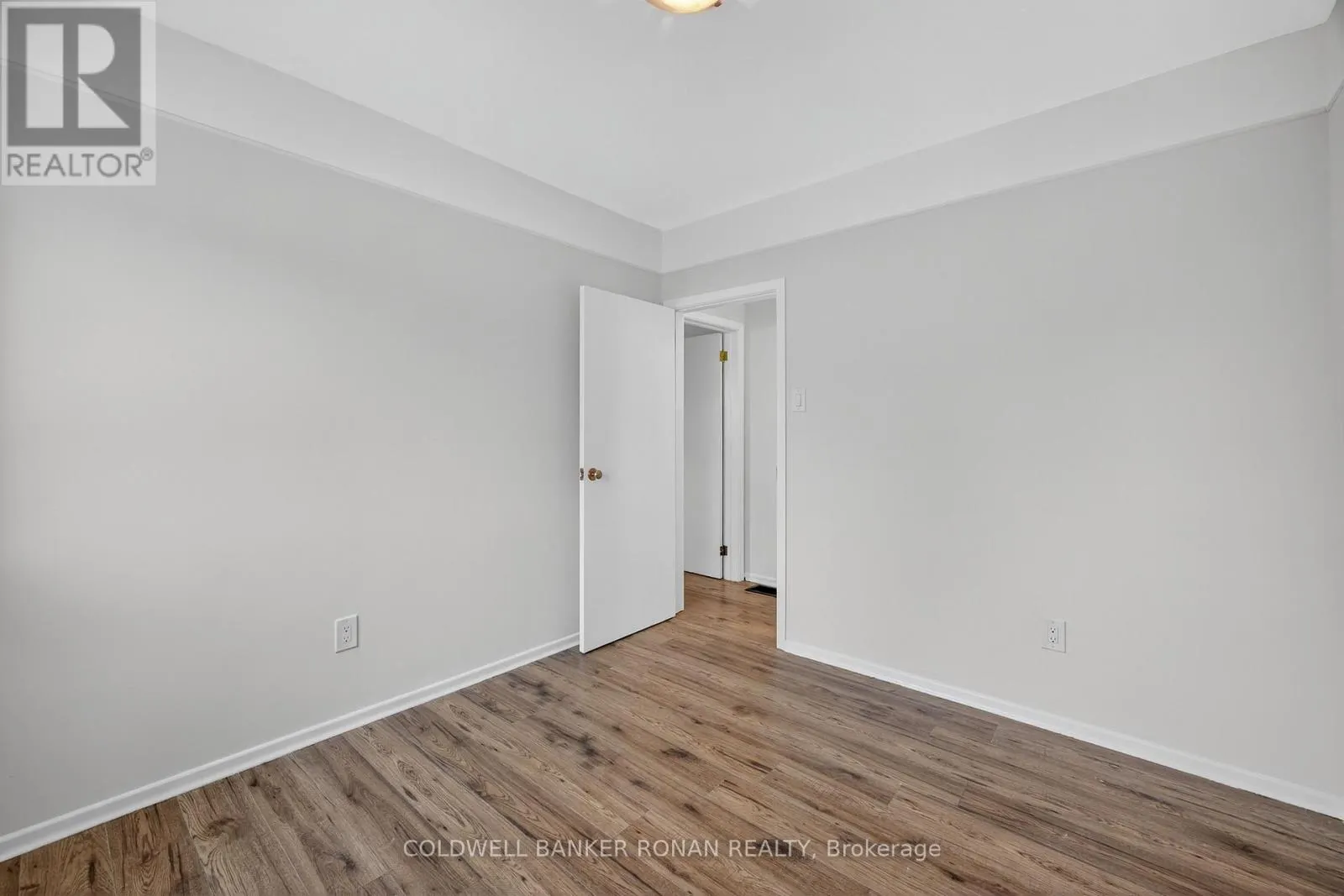 180 WELLINGTON STREET E