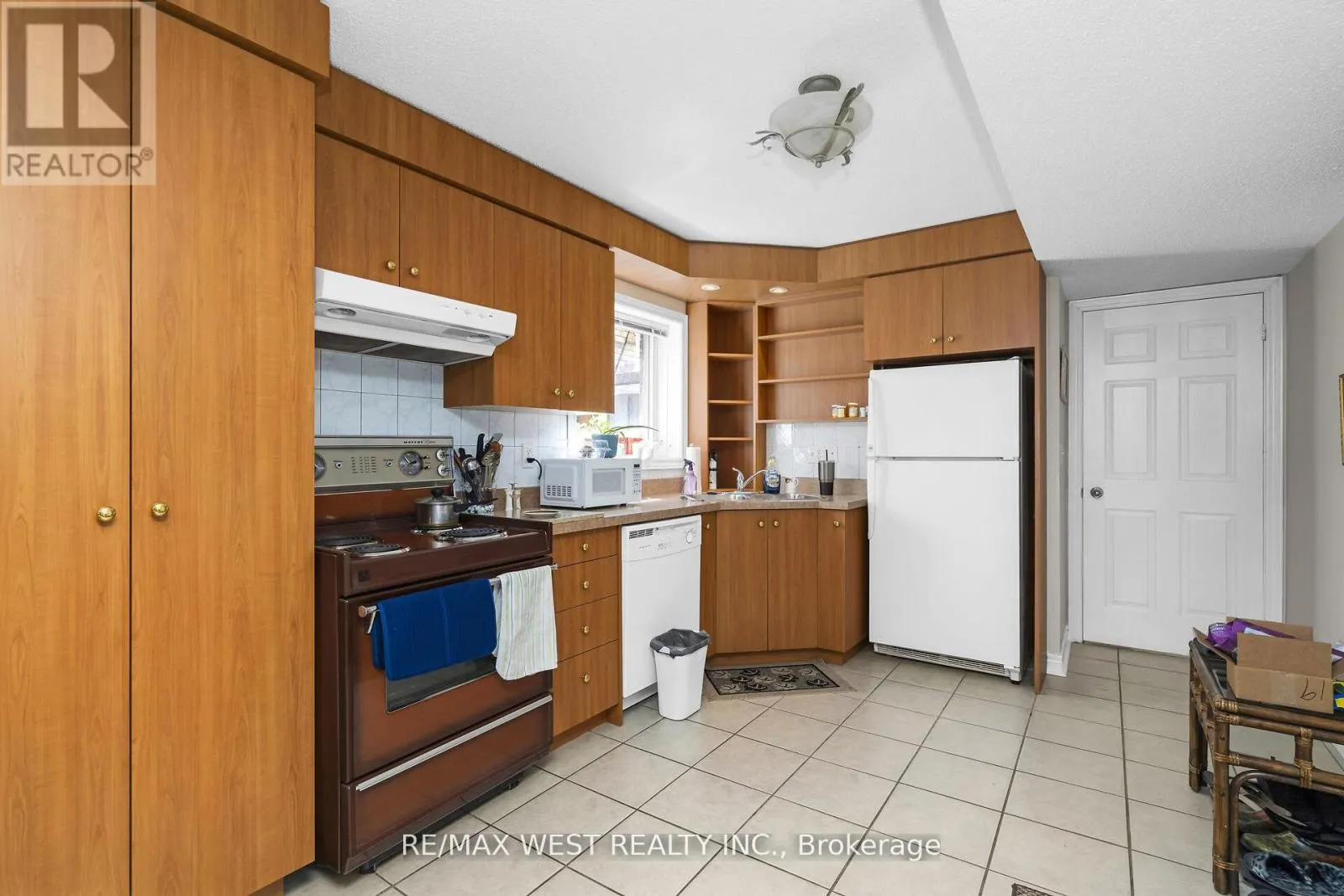 362 AVRO ROAD