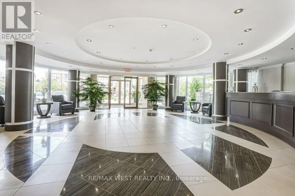 404 - 35 BAKER HILL BOULEVARD