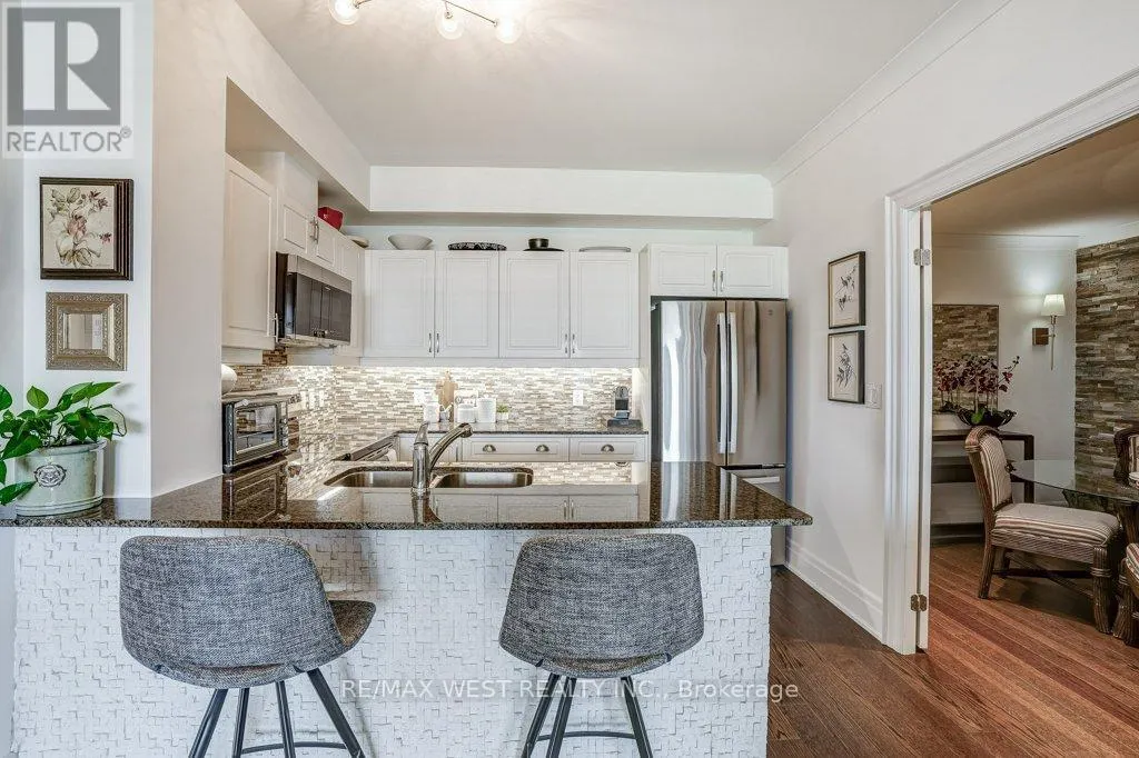 404 - 35 BAKER HILL BOULEVARD