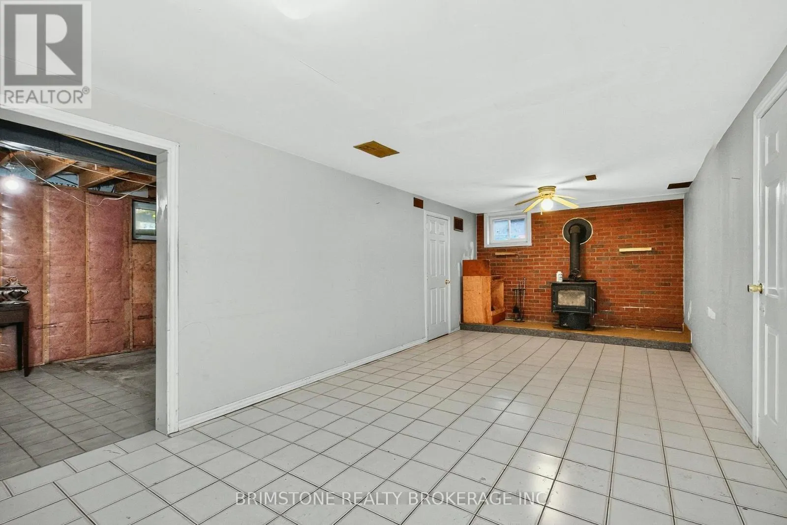 16 NORTHGATE DRIVE