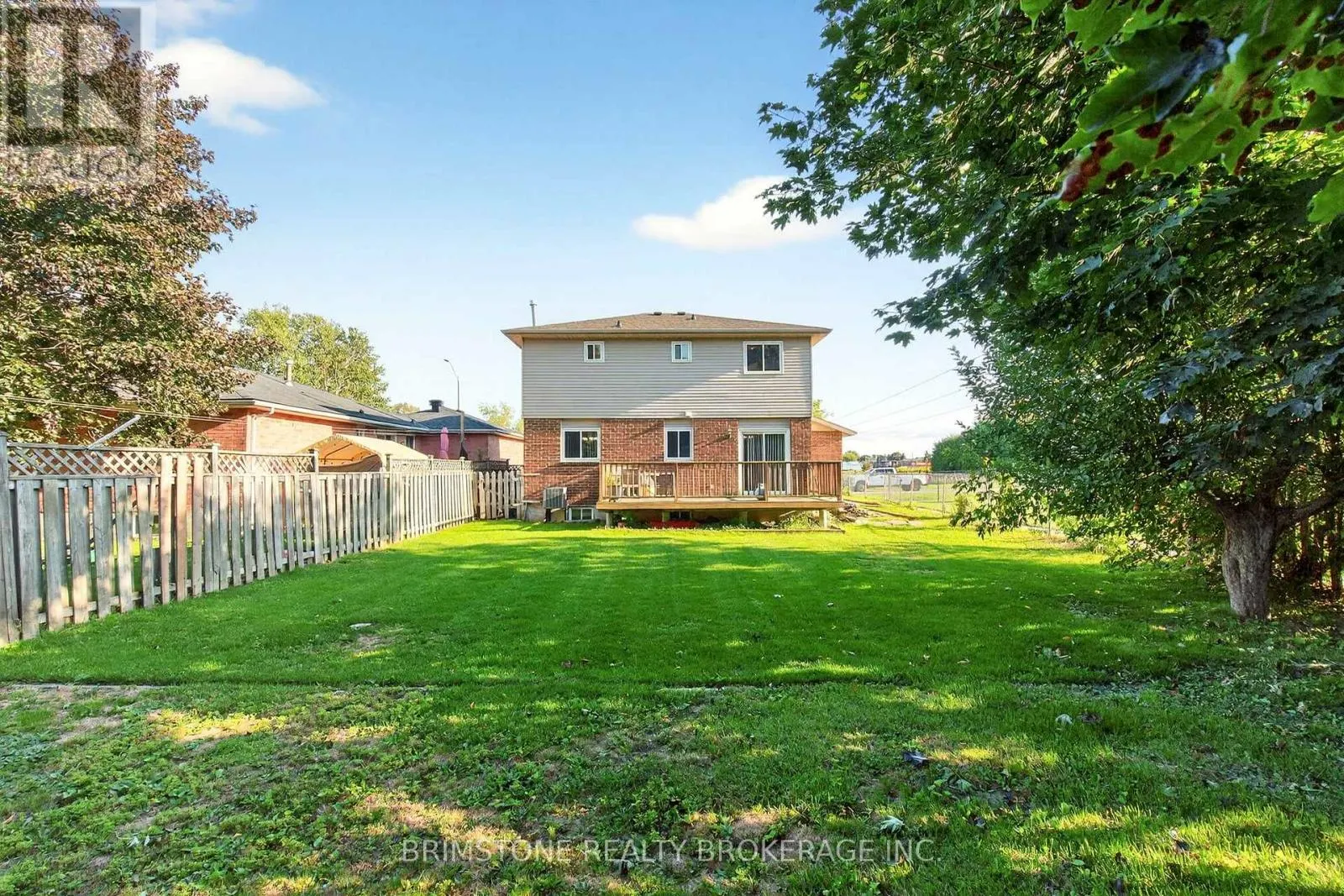 16 NORTHGATE DRIVE