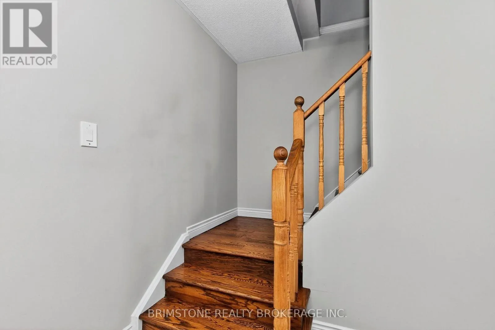 16 NORTHGATE DRIVE