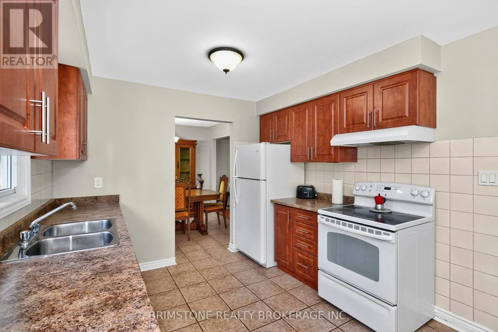 16 NORTHGATE DRIVE