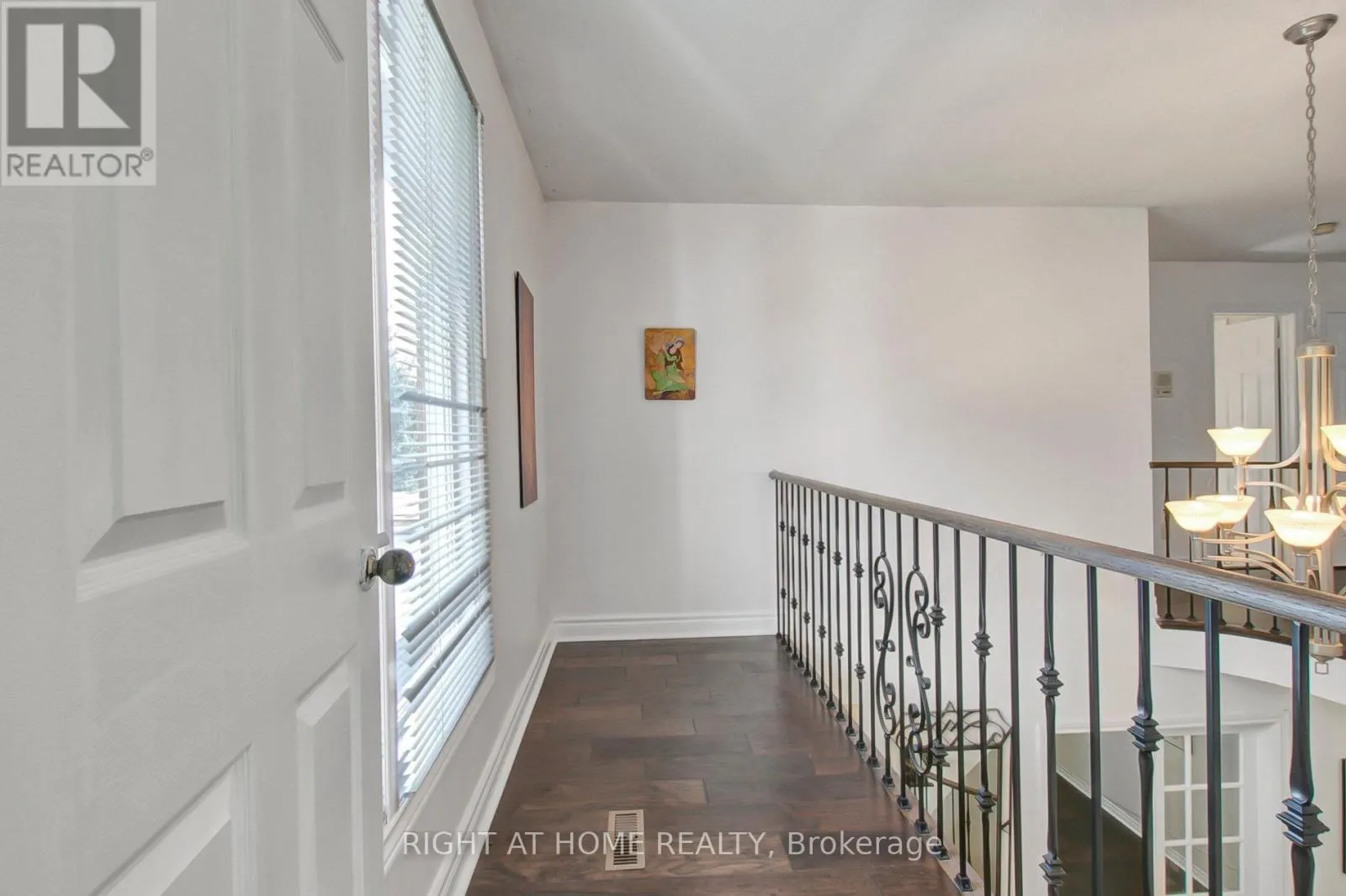 53 WALTHAM CRESCENT