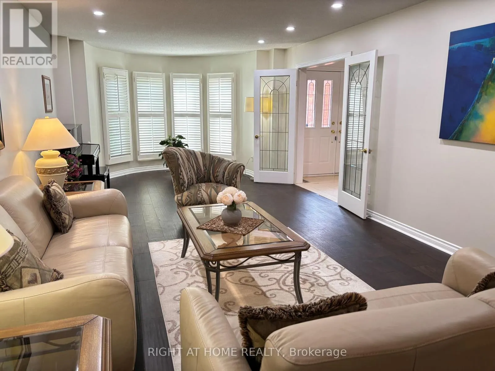 53 WALTHAM CRESCENT