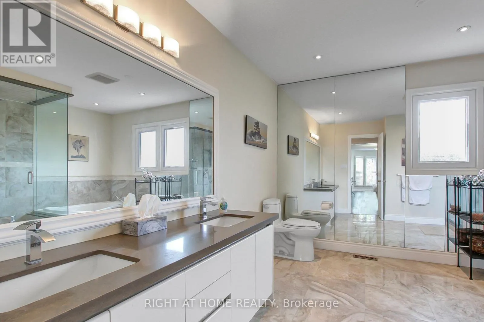 53 WALTHAM CRESCENT