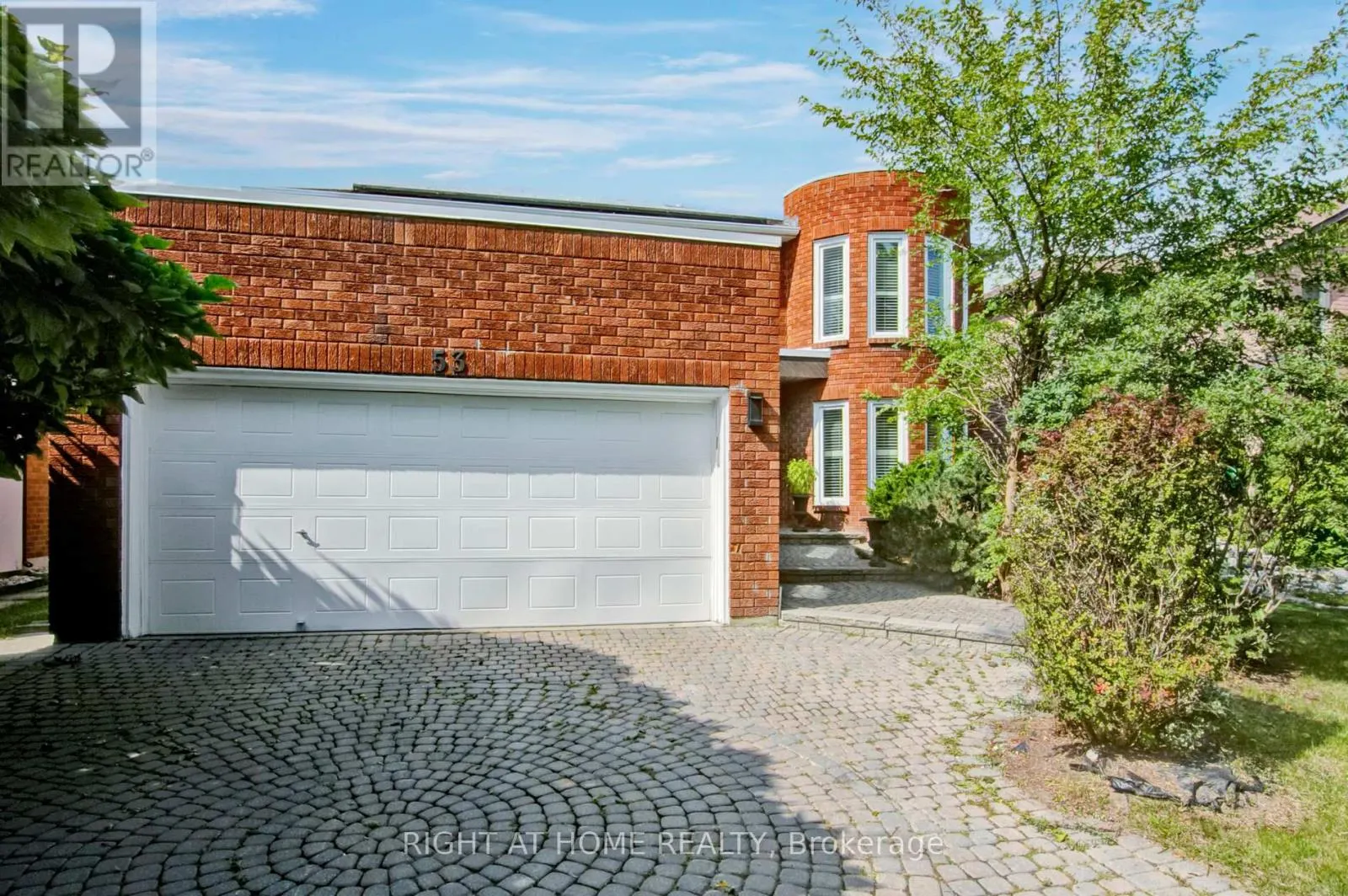 53 WALTHAM CRESCENT