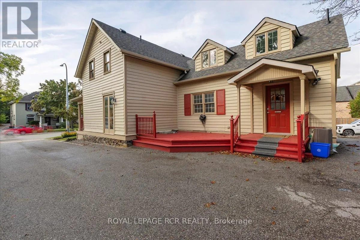 50 WELLINGTON STREET E