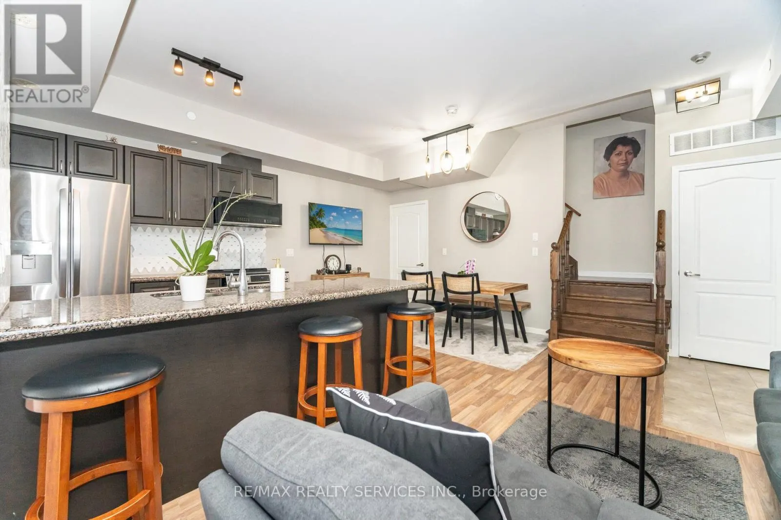 106 - 9589 KEELE STREET