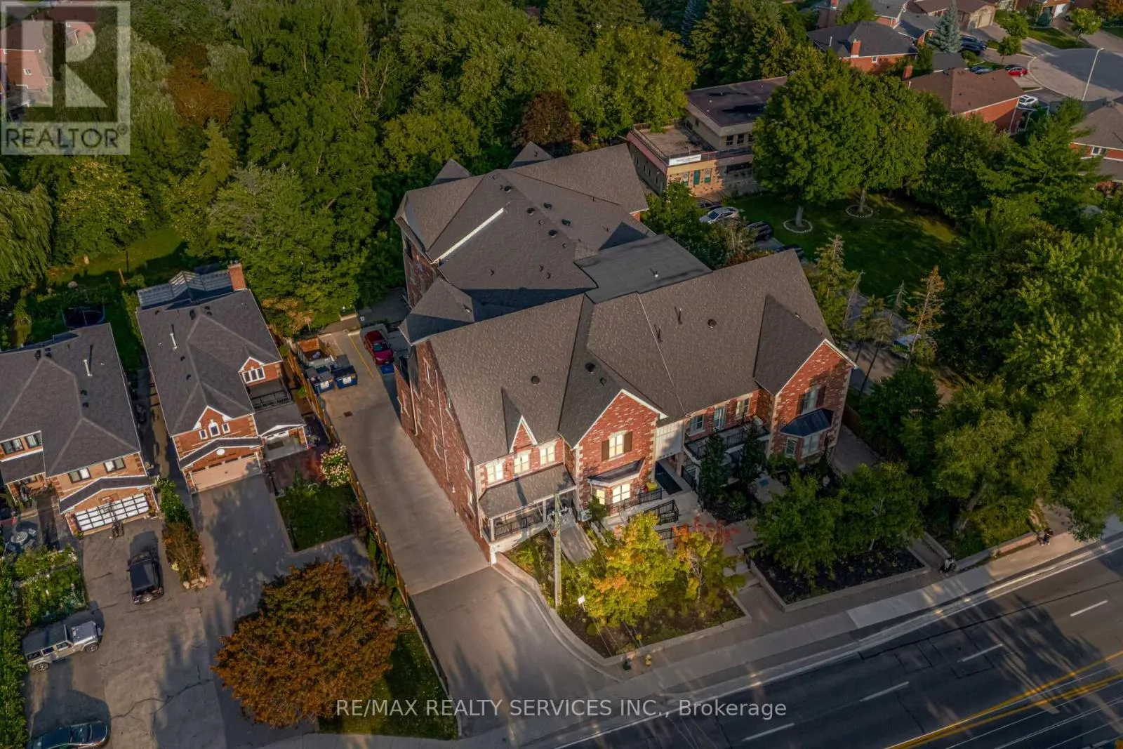 106 - 9589 KEELE STREET