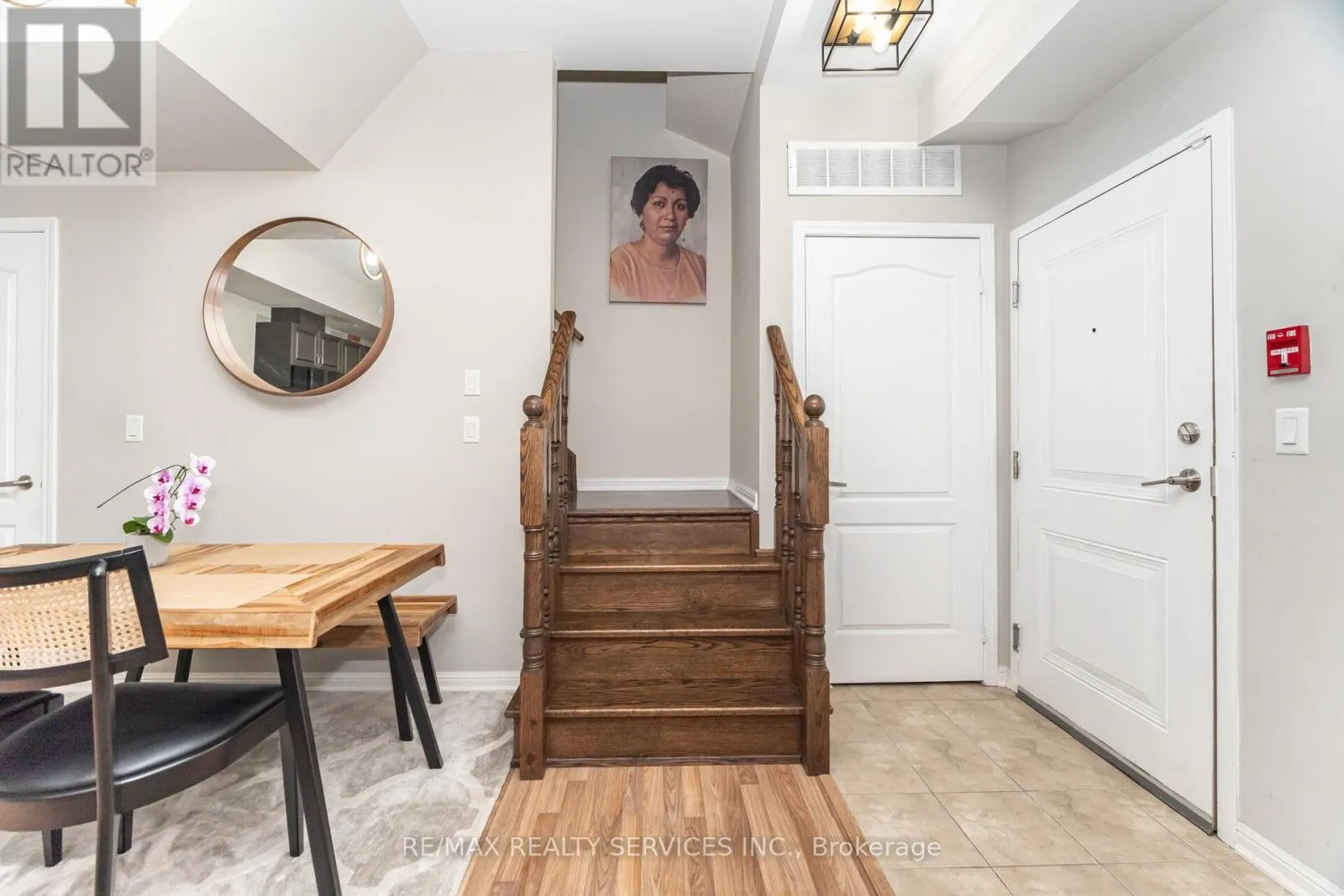 106 - 9589 KEELE STREET