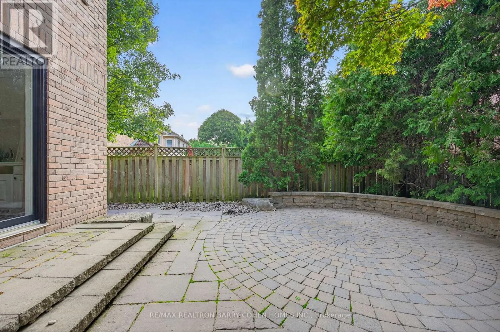 18 CRANBERRY LANE