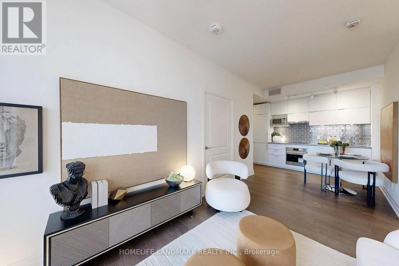 730 - 10 ROUGE VALLEY DRIVE W