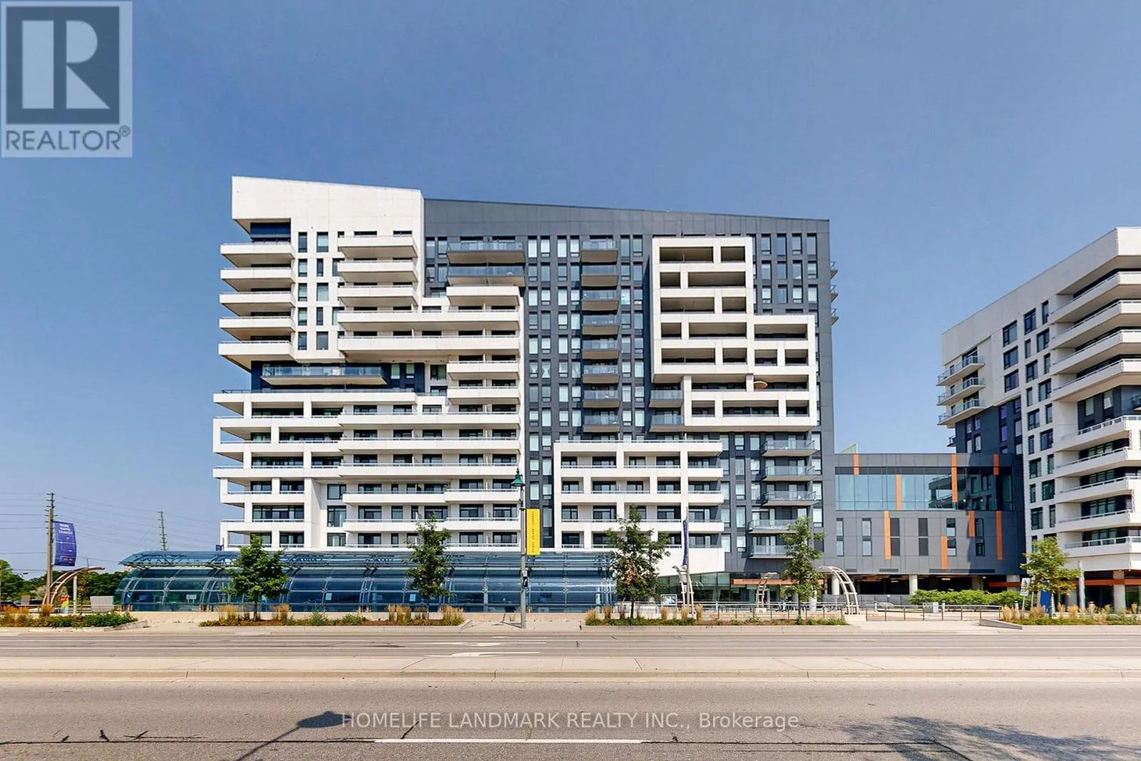 730 - 10 ROUGE VALLEY DRIVE W