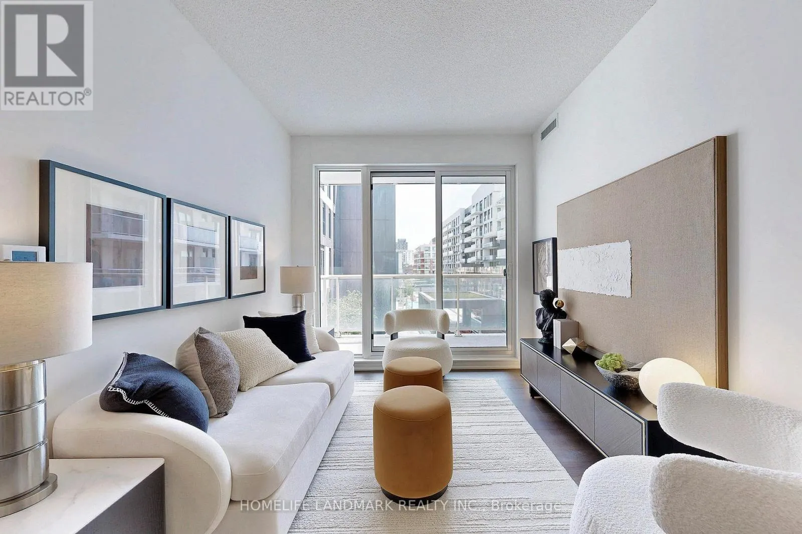 730 - 10 ROUGE VALLEY DRIVE W