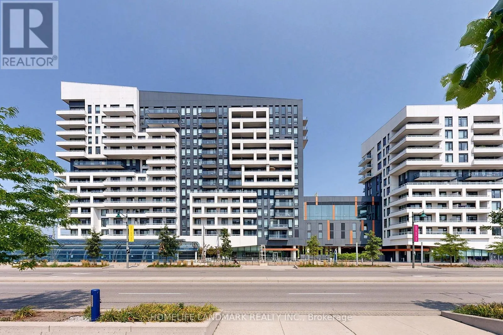 730 - 10 ROUGE VALLEY DRIVE W