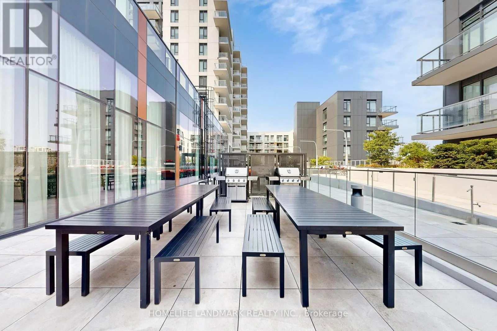 730 - 10 ROUGE VALLEY DRIVE W