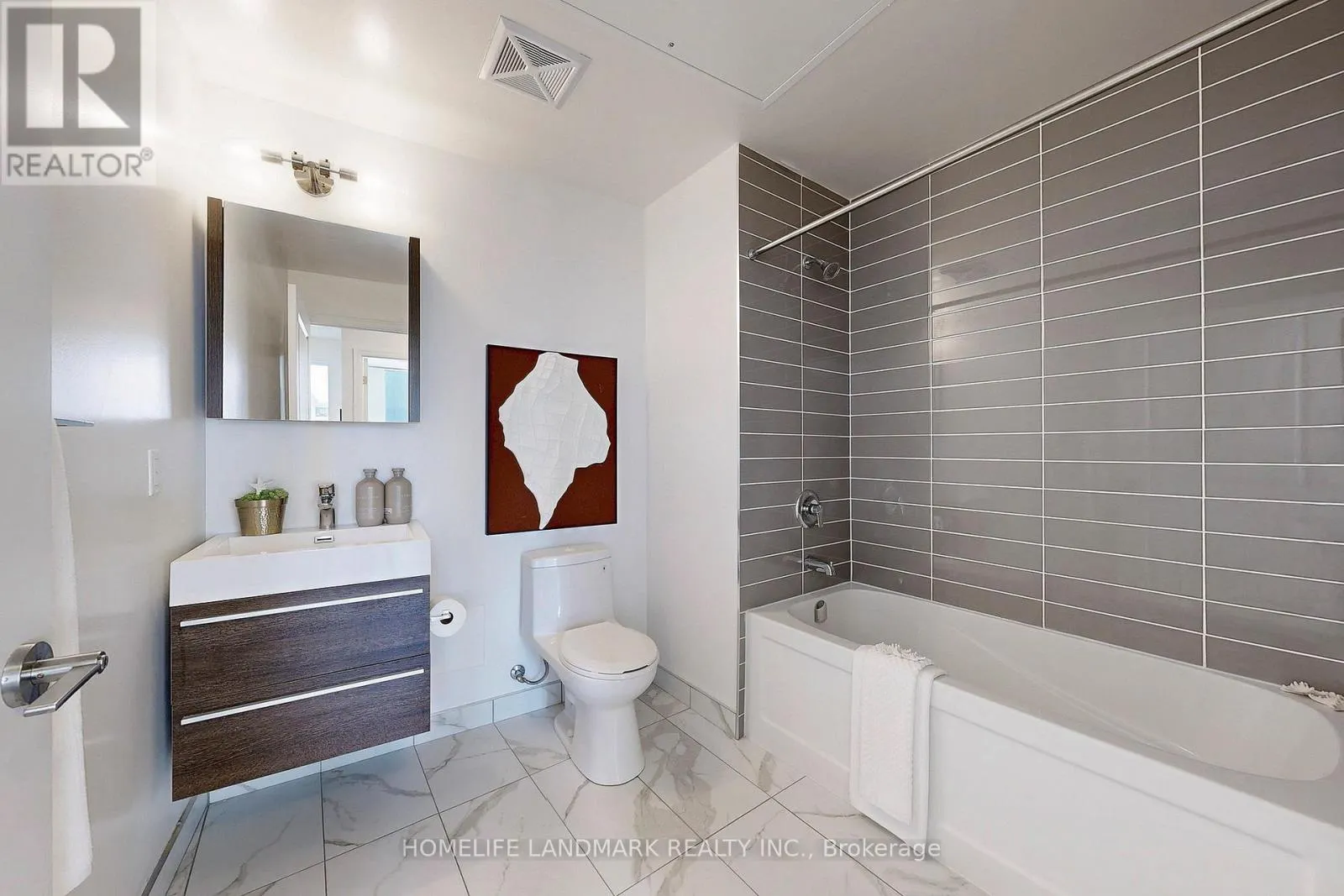730 - 10 ROUGE VALLEY DRIVE W