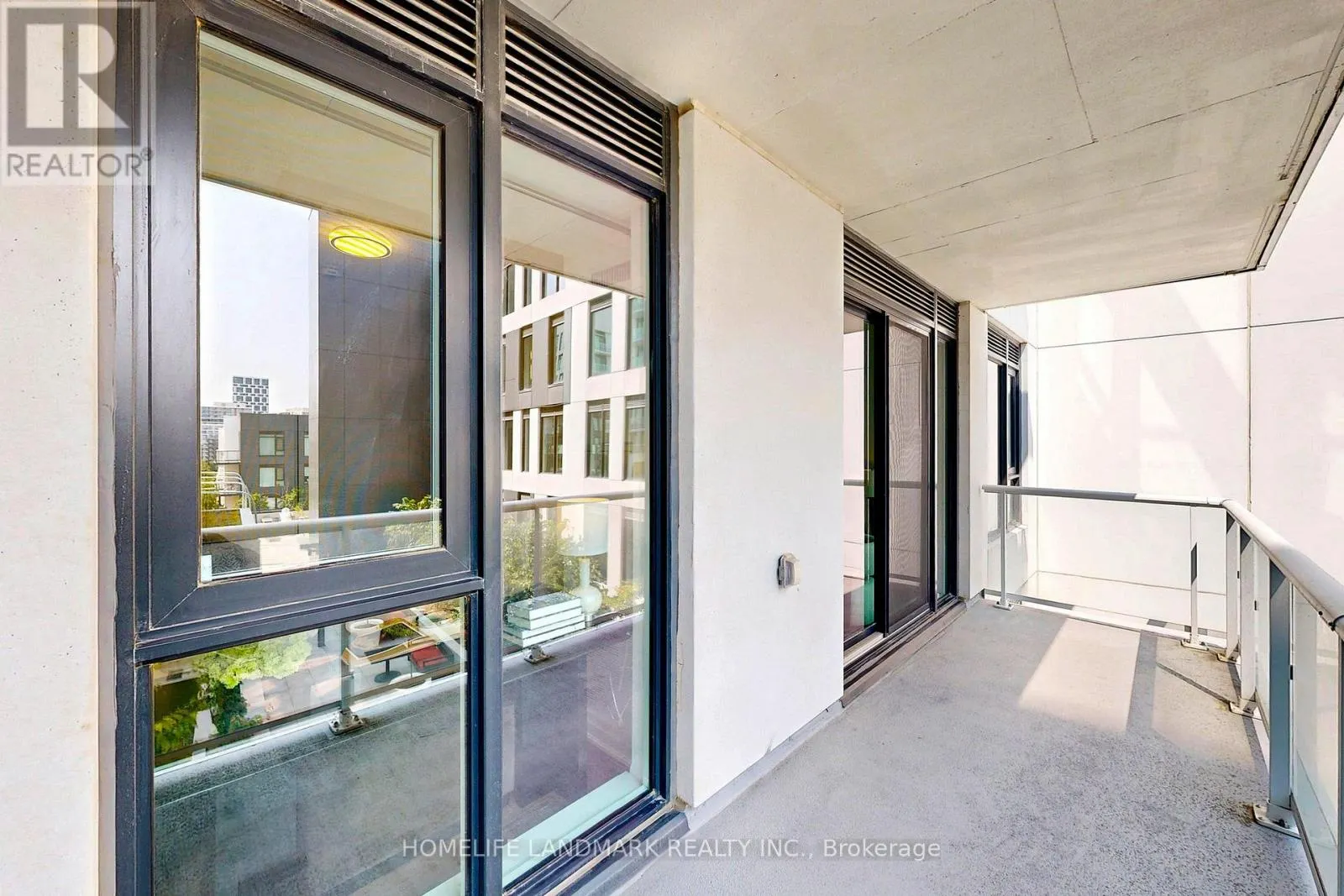 730 - 10 ROUGE VALLEY DRIVE W