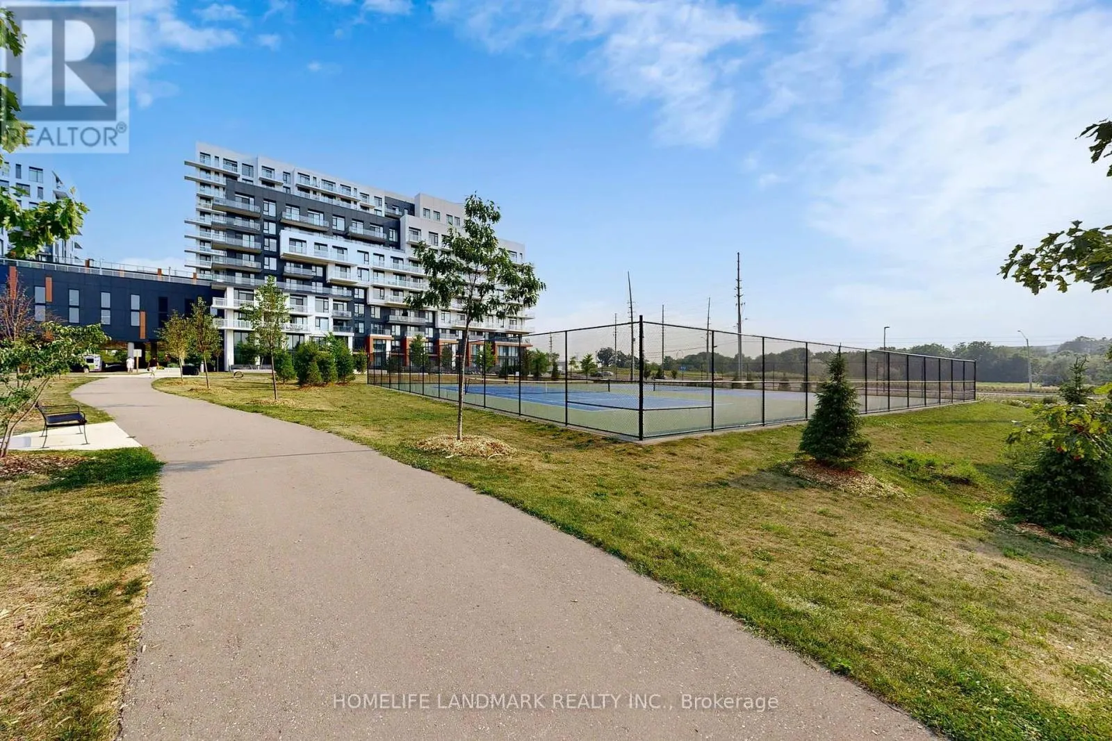730 - 10 ROUGE VALLEY DRIVE W