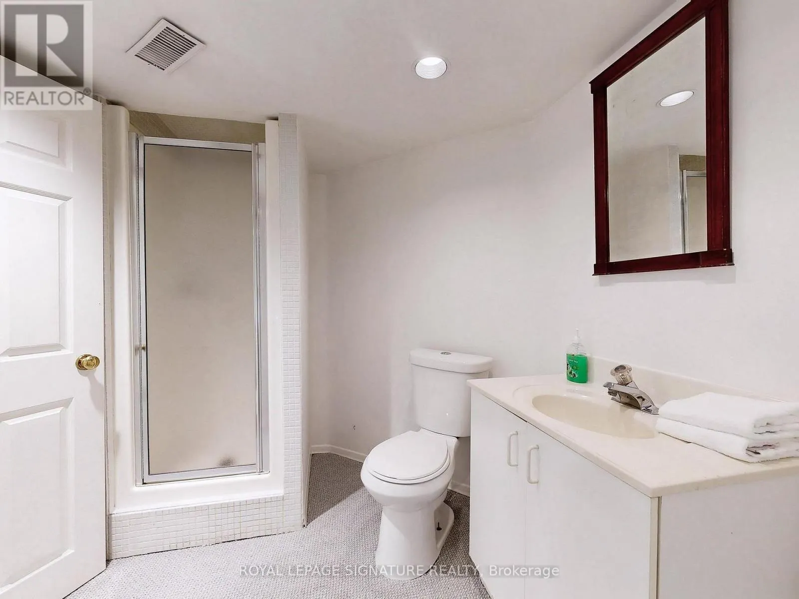 48 MILLCROFT WAY