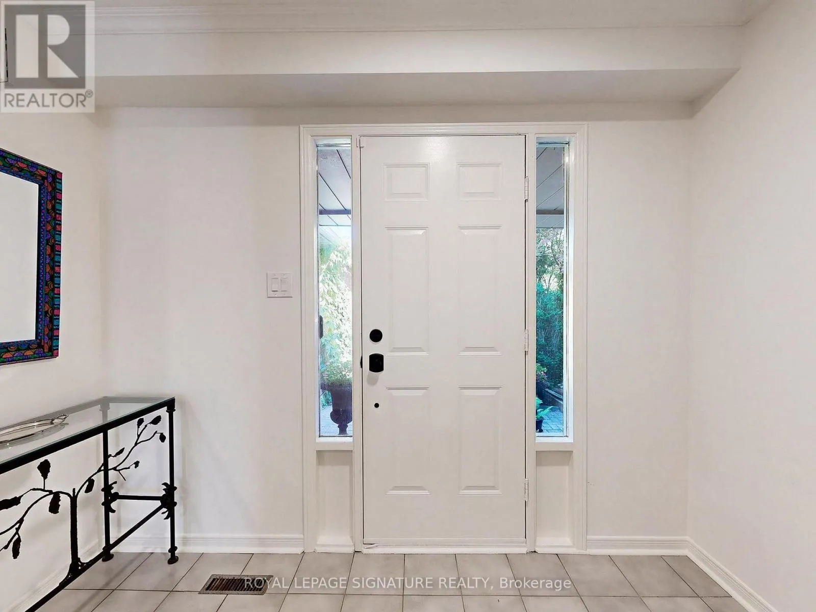 48 MILLCROFT WAY