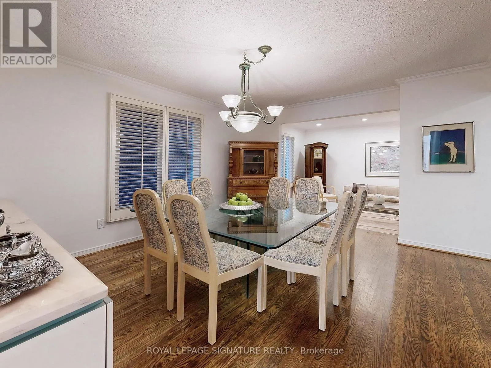 48 MILLCROFT WAY