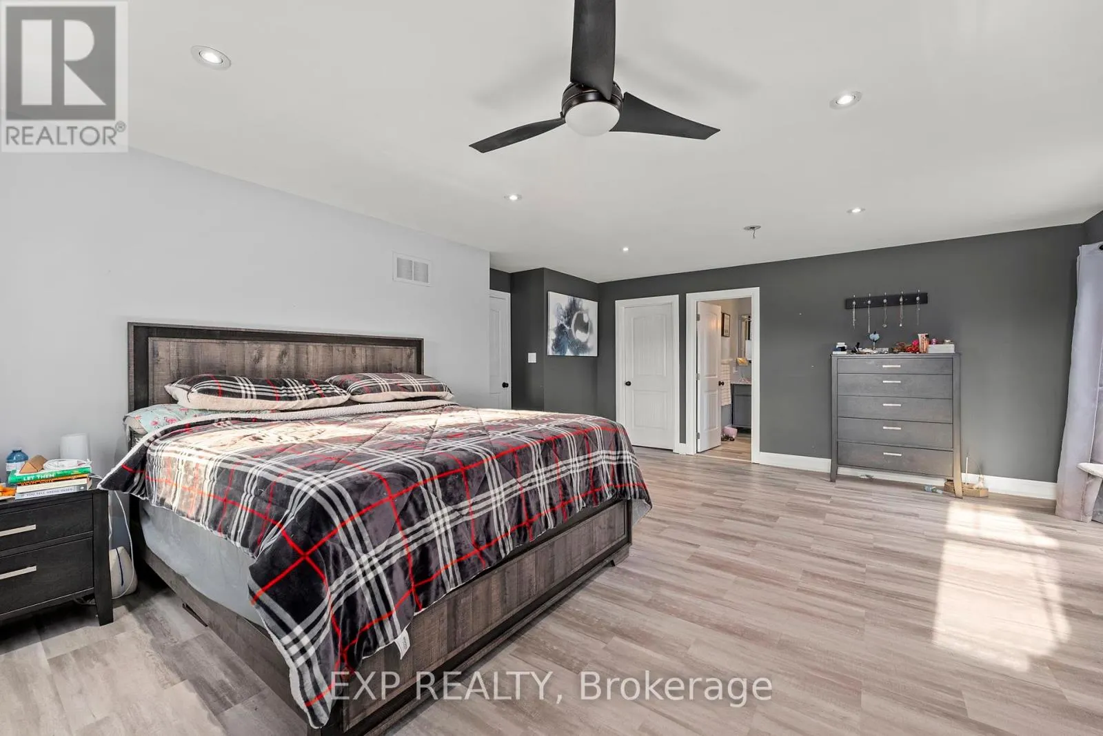 1109 RAVENSHOE ROAD