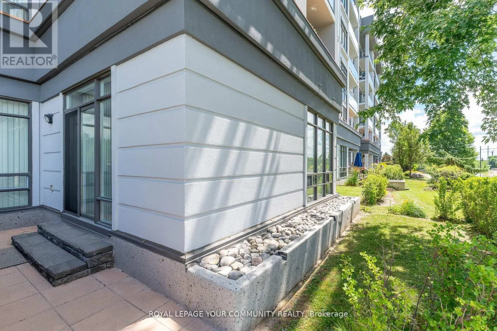 110 - 11121 YONGE STREET