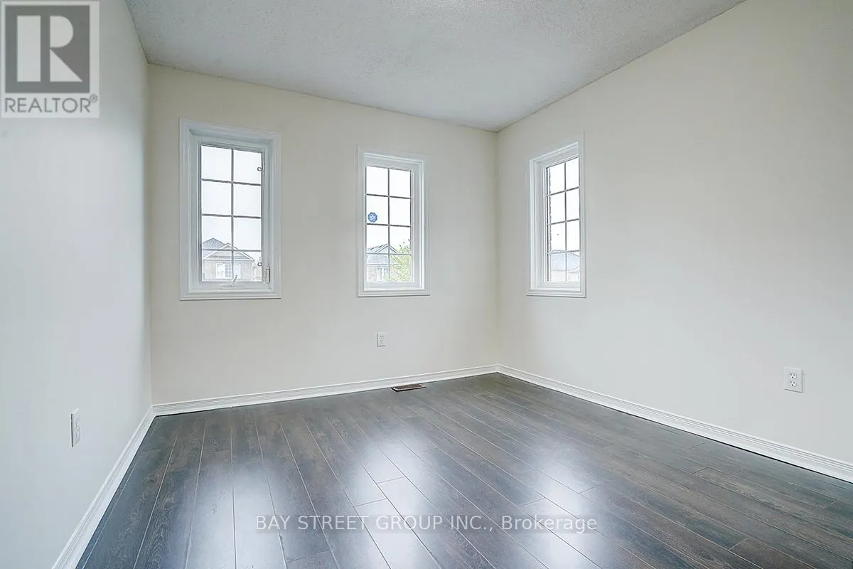 11 TARA CRESCENT