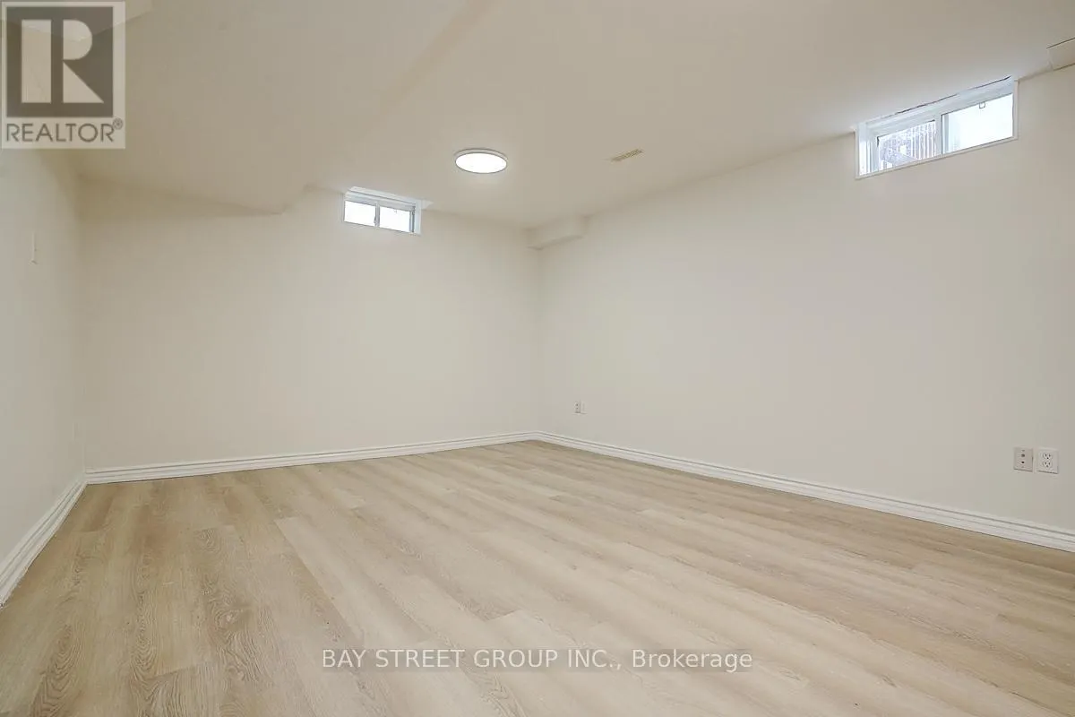 11 TARA CRESCENT