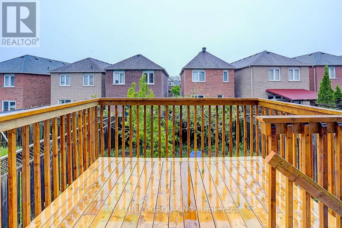 11 TARA CRESCENT