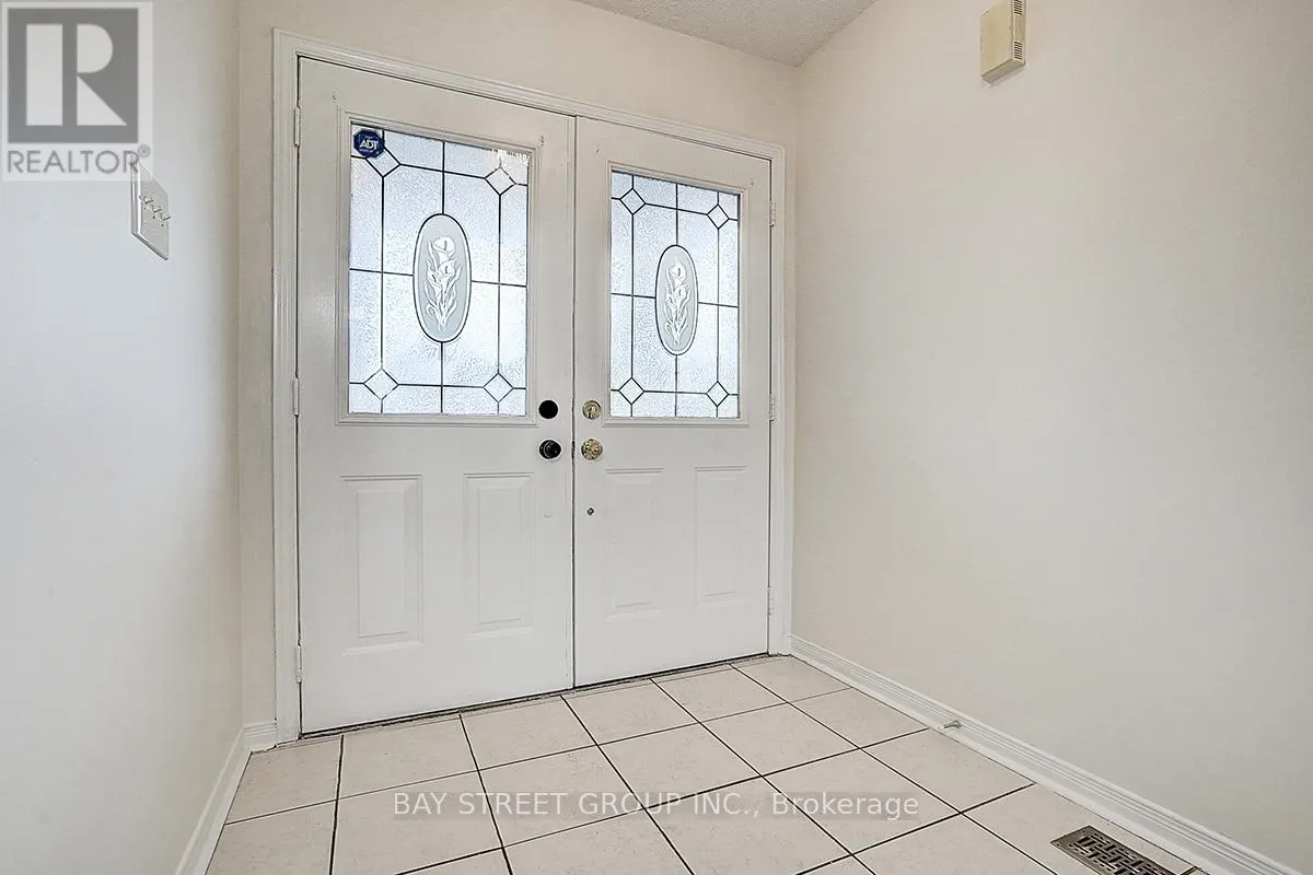 11 TARA CRESCENT