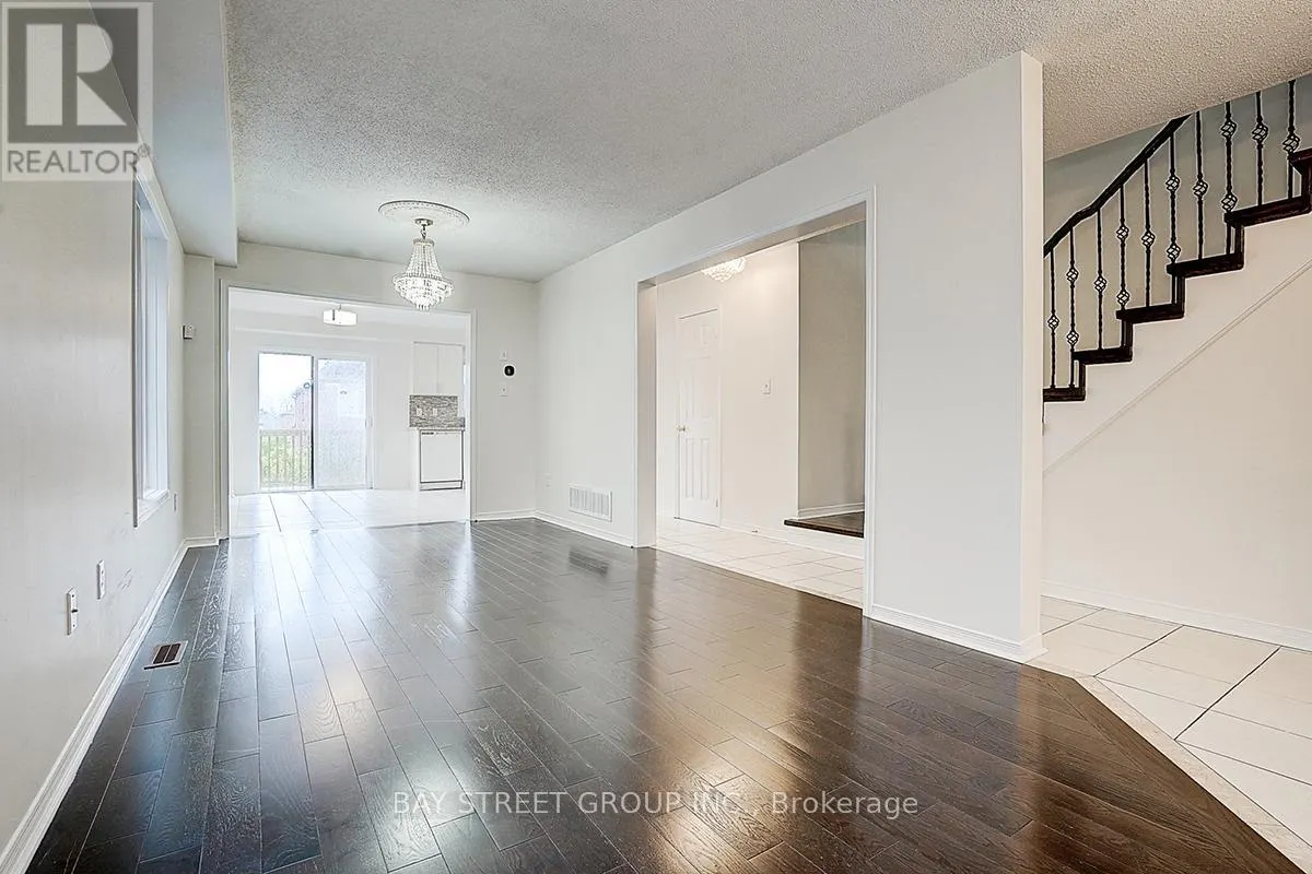 11 TARA CRESCENT