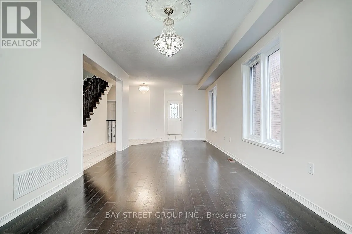 11 TARA CRESCENT