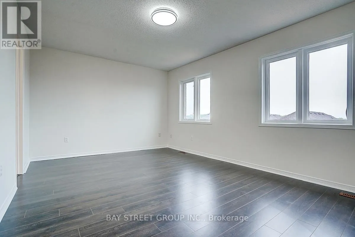 11 TARA CRESCENT