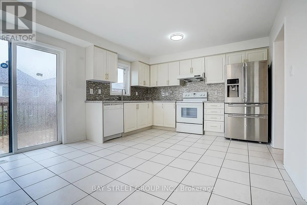 11 TARA CRESCENT