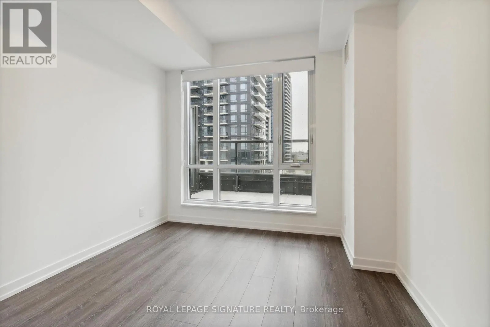 510 - 8 BEVERLEY GLEN BOULEVARD