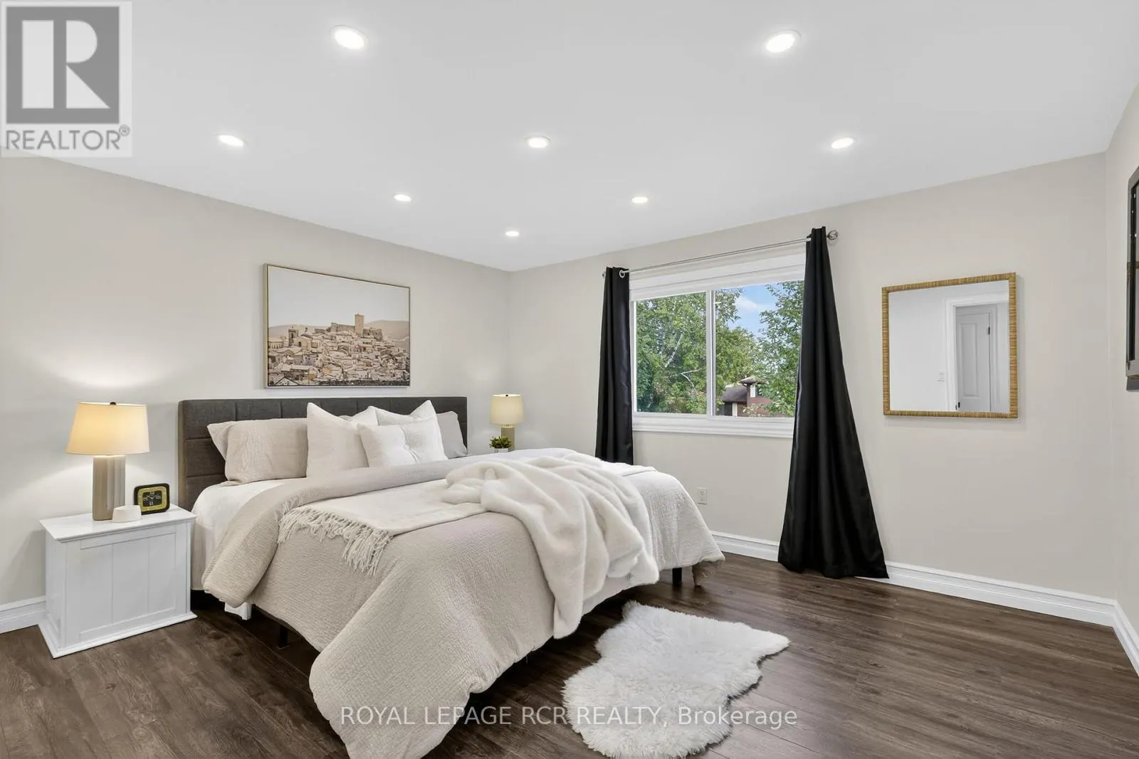 179 TUPPER STREET W
