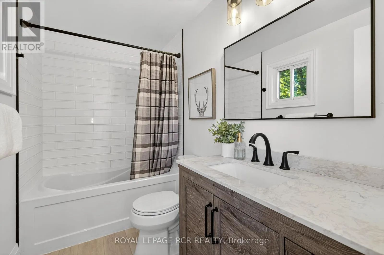 179 TUPPER STREET W