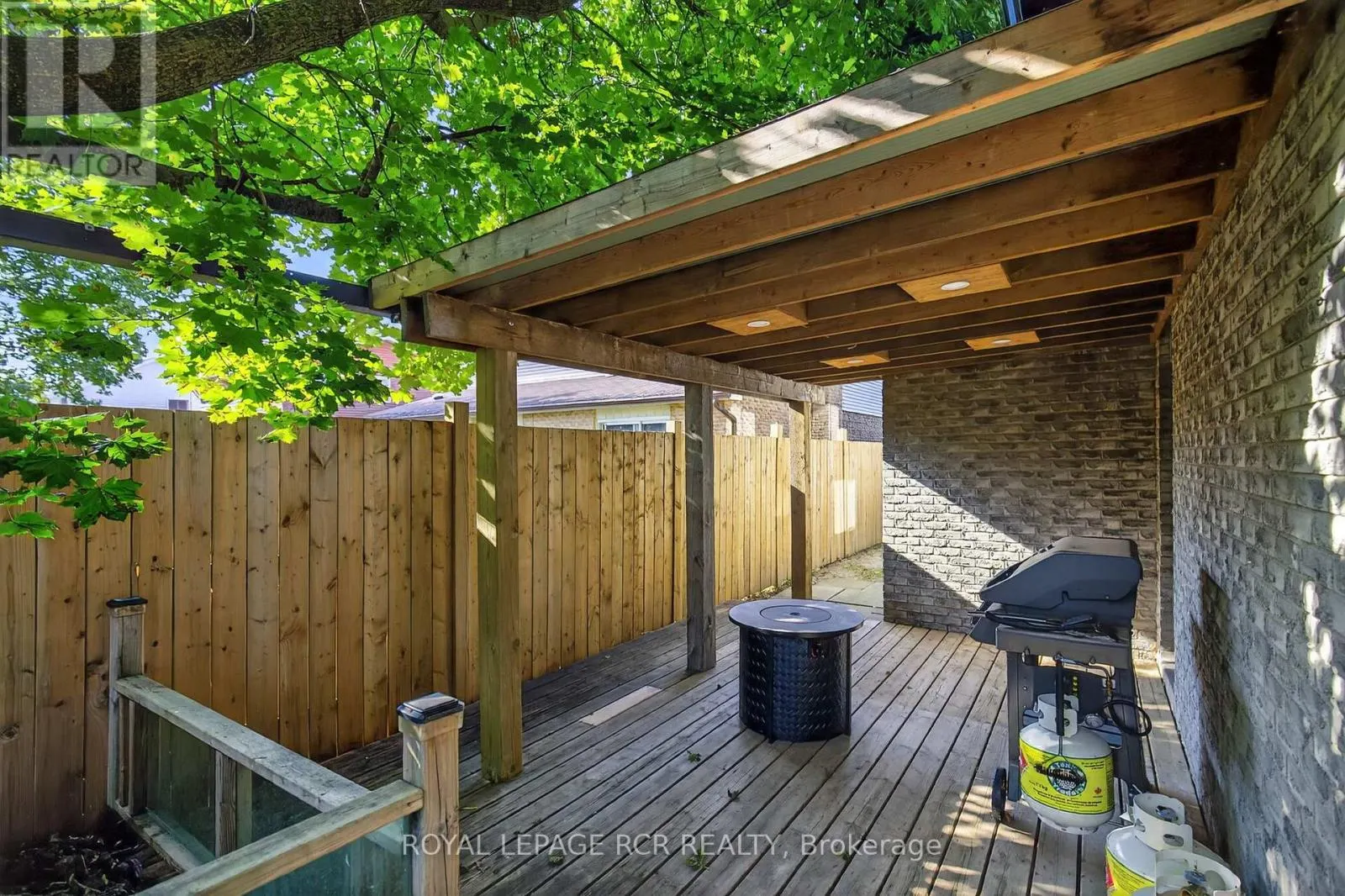 179 TUPPER STREET W