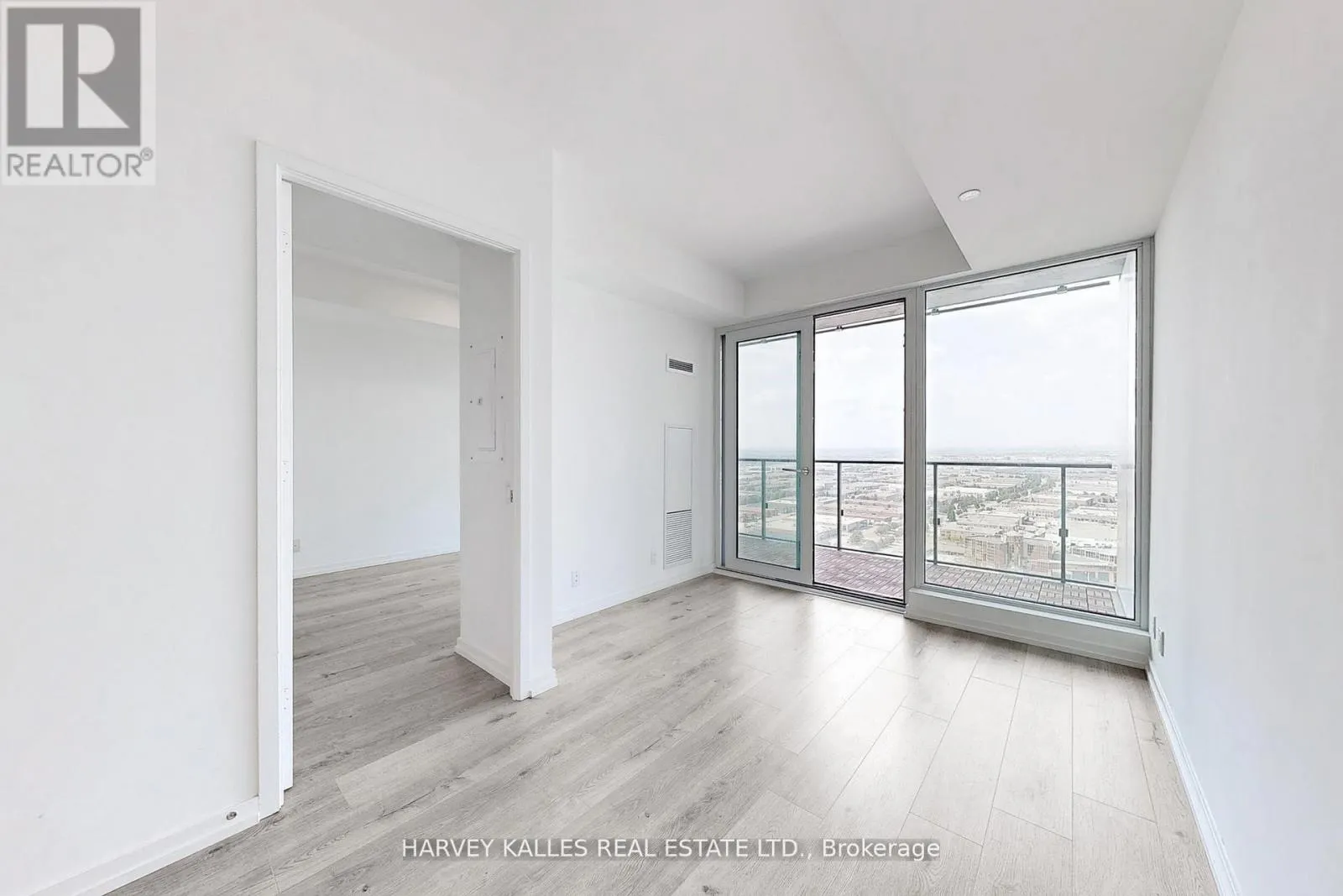 2807 - 7890 JANE STREET