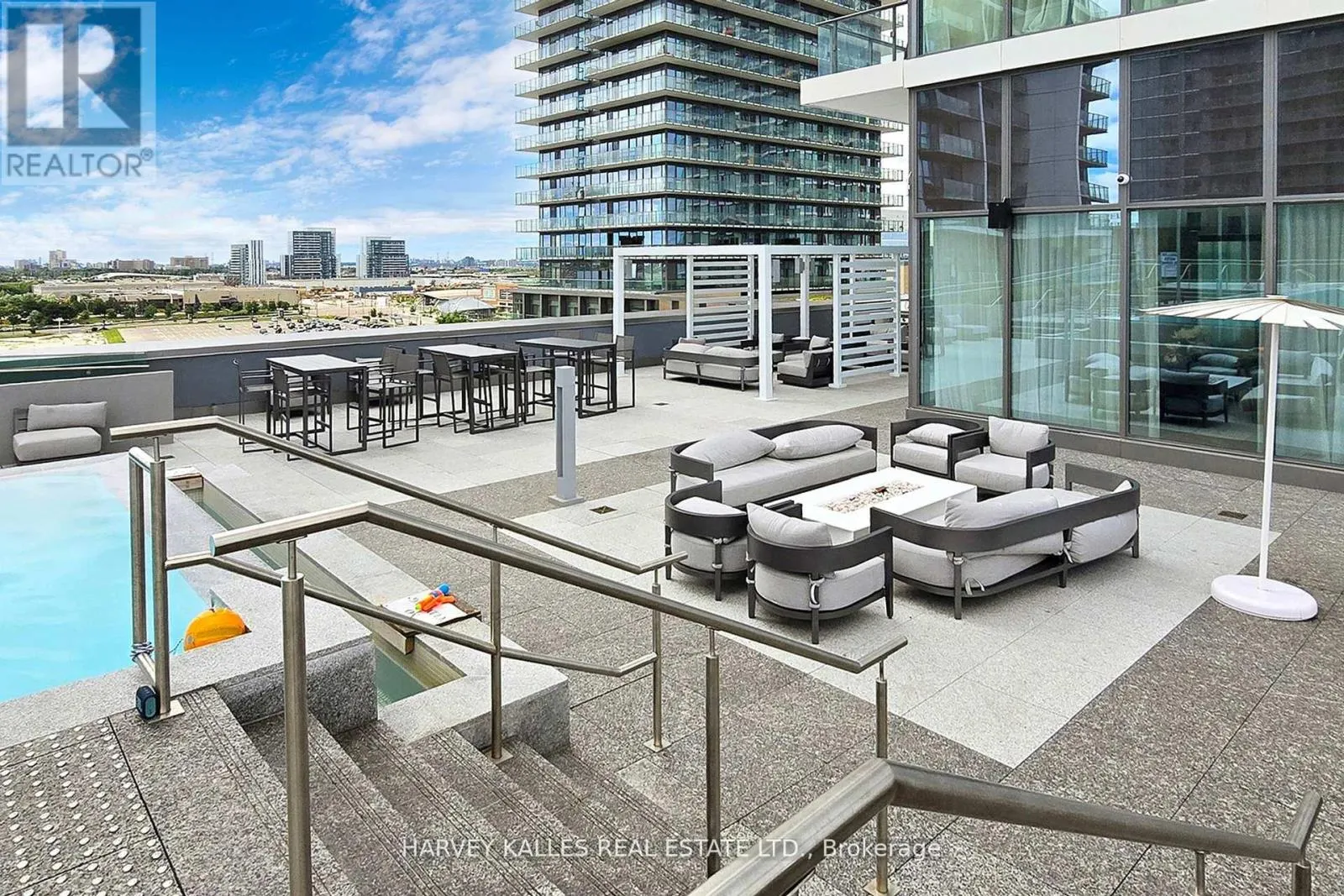 2807 - 7890 JANE STREET