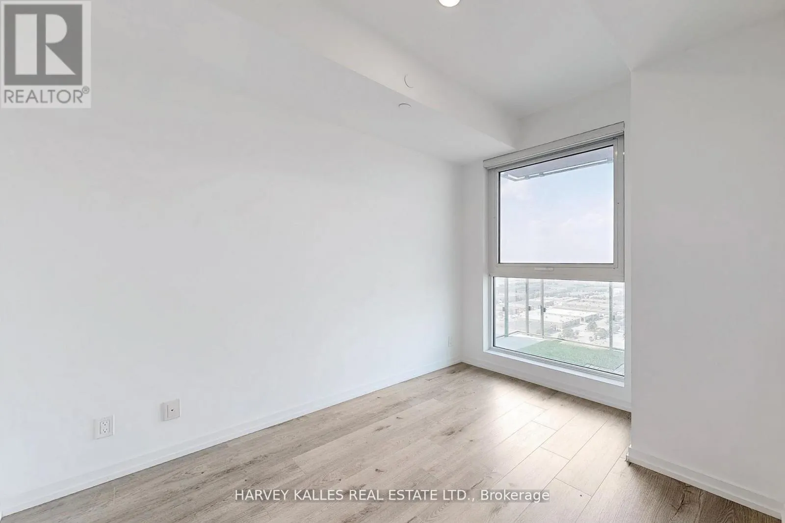 2807 - 7890 JANE STREET